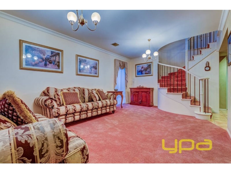 10 Jinda Place, Melton West VIC 3337