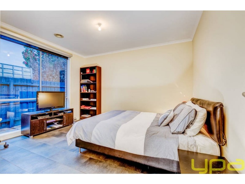 14 Carlyon Close, Melton West VIC 3337