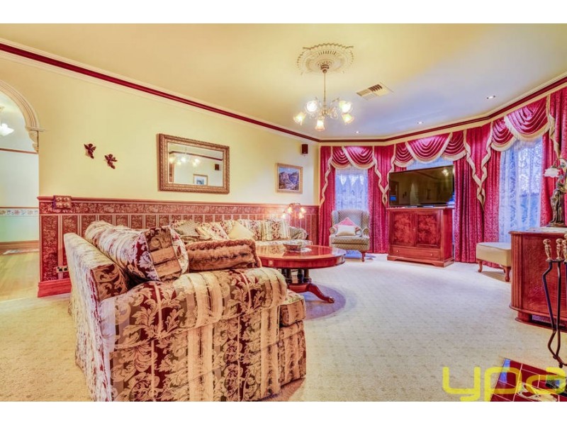 4 Maplewood Close, Brookfield VIC 3338