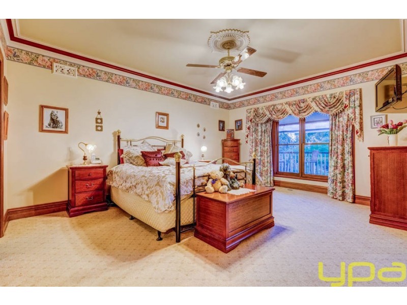 4 Maplewood Close, Brookfield VIC 3338