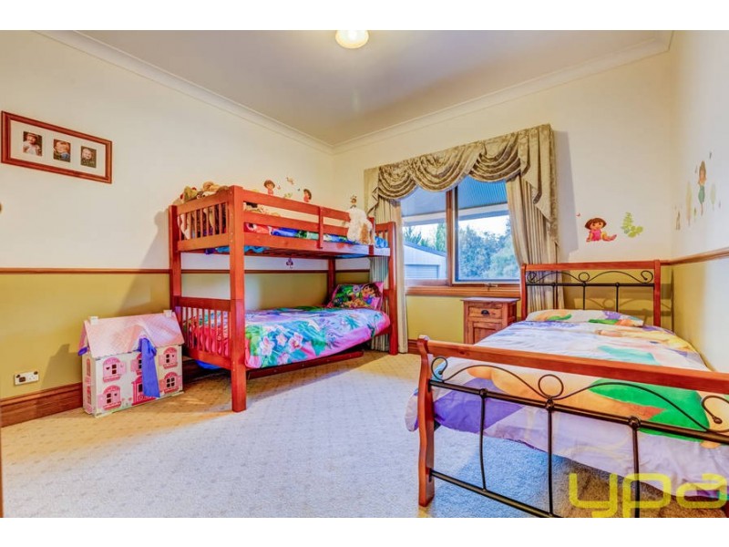 4 Maplewood Close, Brookfield VIC 3338