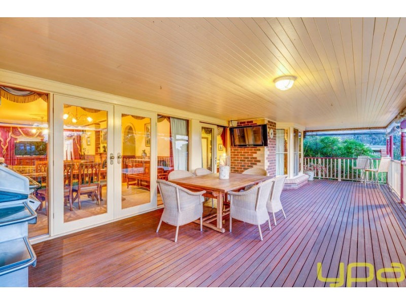 4 Maplewood Close, Brookfield VIC 3338