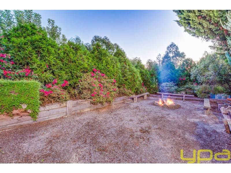 4 Maplewood Close, Brookfield VIC 3338