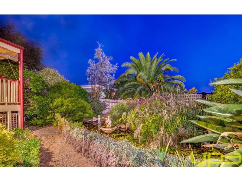 4 Maplewood Close, Brookfield VIC 3338