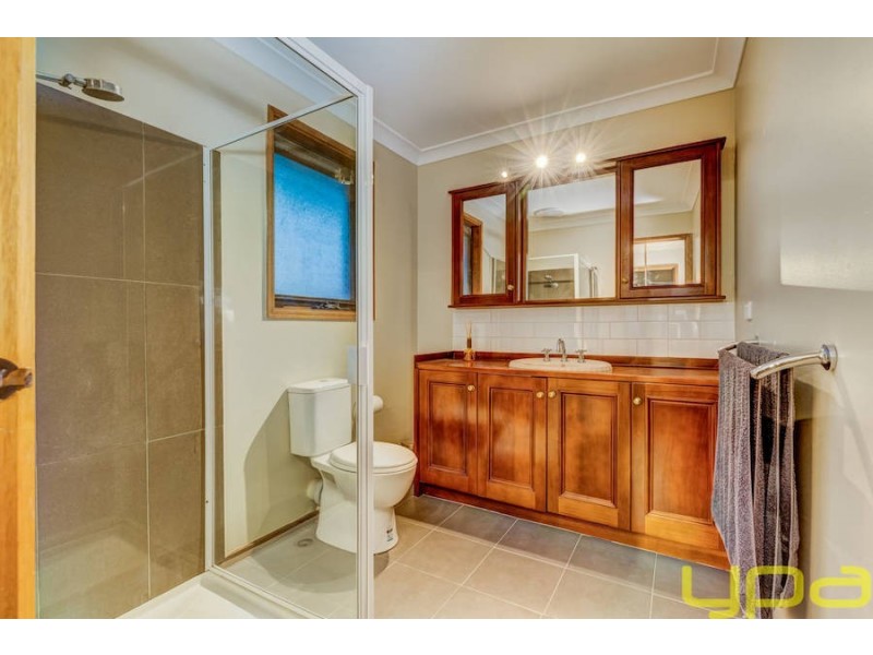 42 Cambrian Way, Melton West VIC 3337