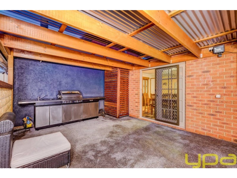 42 Cambrian Way, Melton West VIC 3337