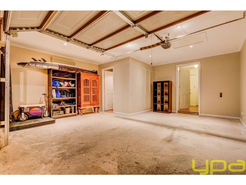 42 Cambrian Way, Melton West VIC 3337