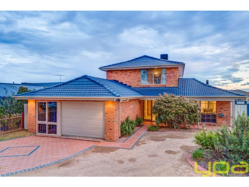 42 Cambrian Way, Melton West VIC 3337