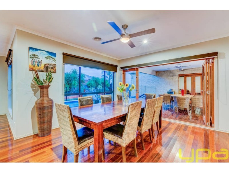 31 Scarlet Oak Avenue, Melton West VIC 3337