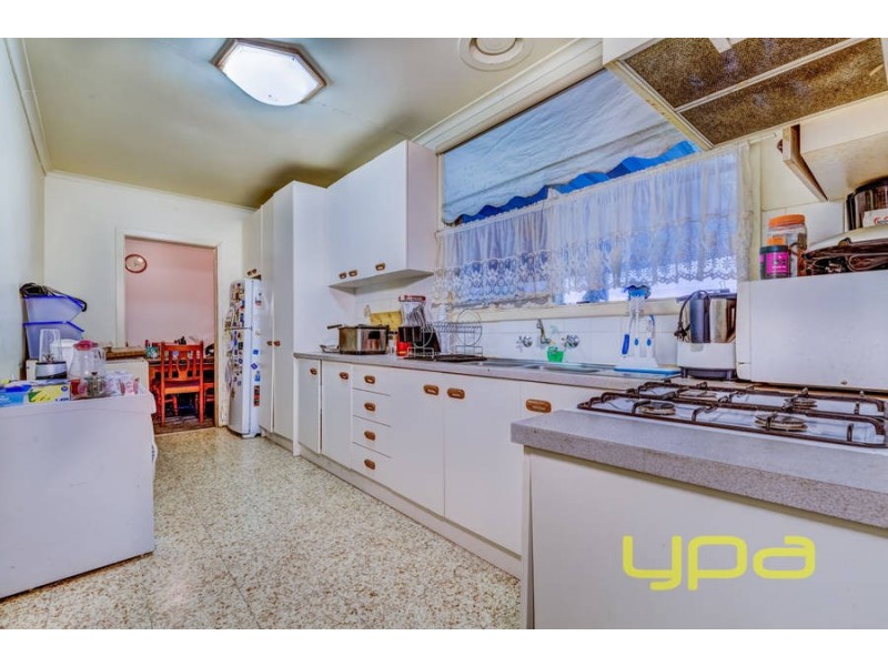 5 Curlew Close, Melton VIC 3337