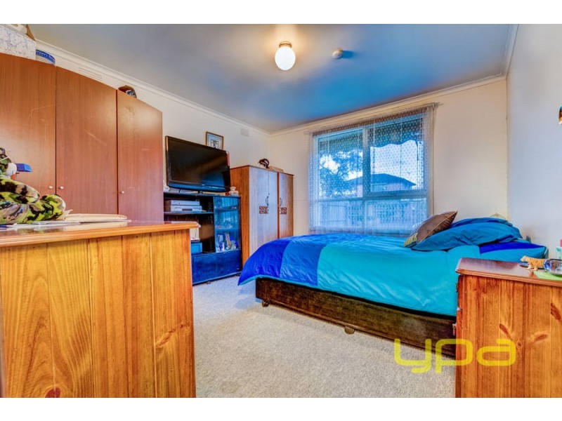 5 Curlew Close, Melton VIC 3337