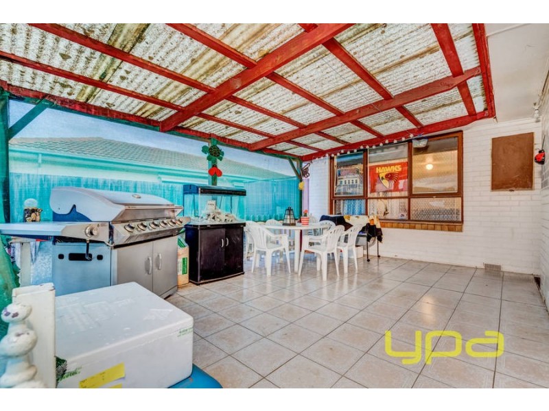 5 Curlew Close, Melton VIC 3337