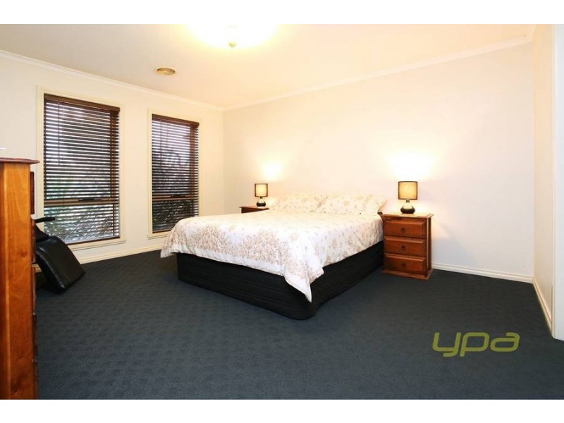 10 Kingston Rule Street, Kurunjang VIC 3337