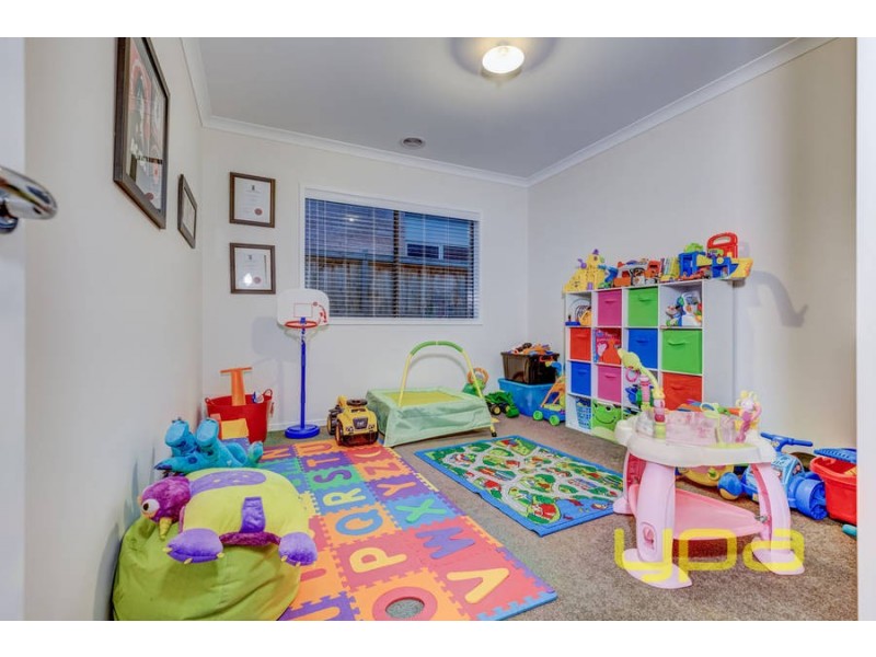 60 Gallery Avenue, Melton West VIC 3337