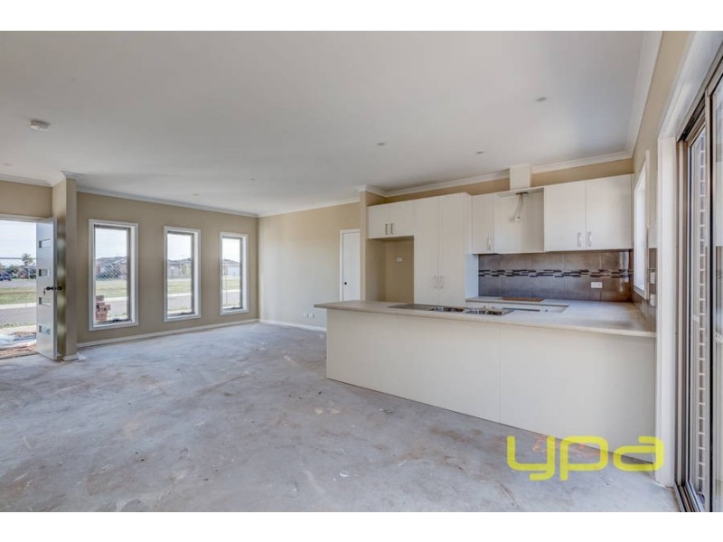 1/276 Bulmans Road, Melton West VIC 3337