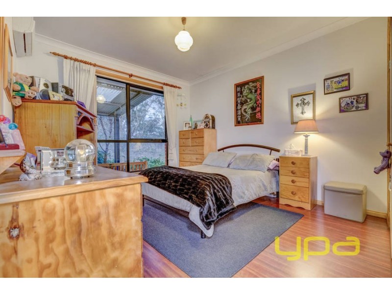 2/60 Hjorths Road, Toolern Vale VIC 3337