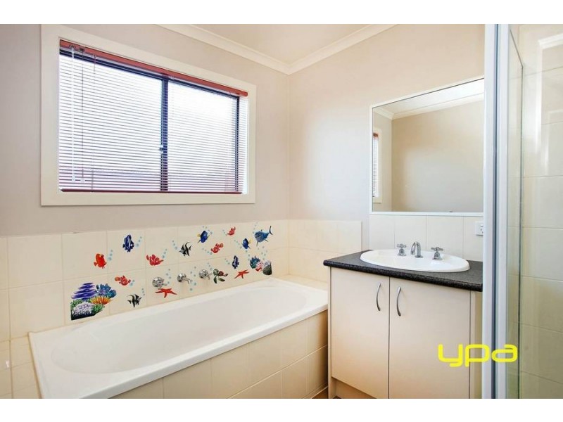 9 Borrowdale Road, Melton West VIC 3337