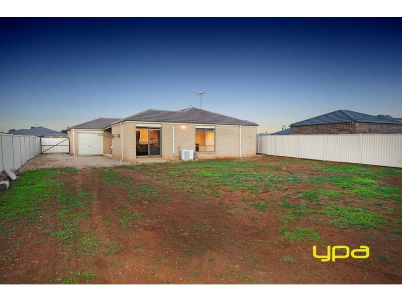 9 Borrowdale Road, Melton West VIC 3337