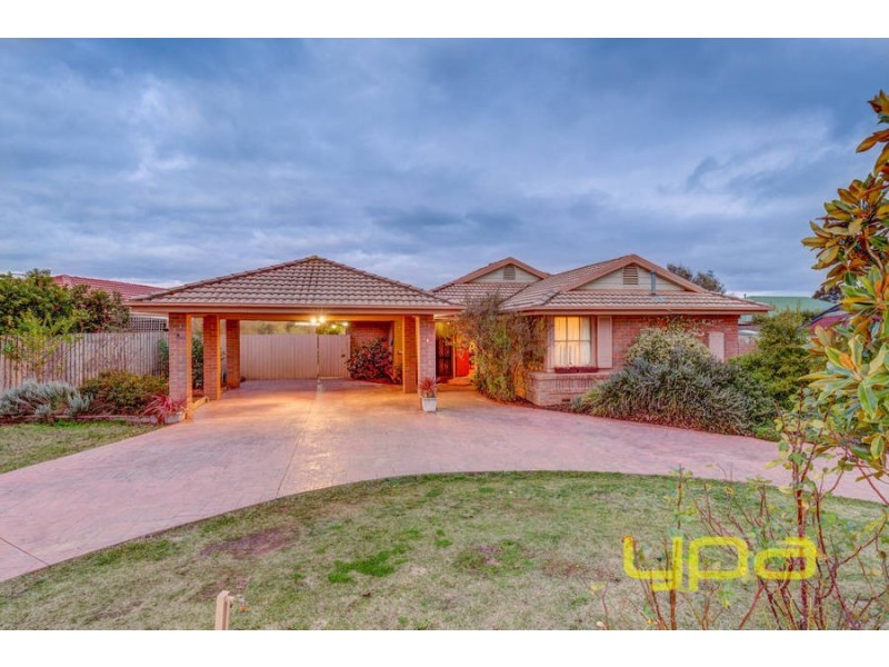 9 Josephine Court, Melton West VIC 3337