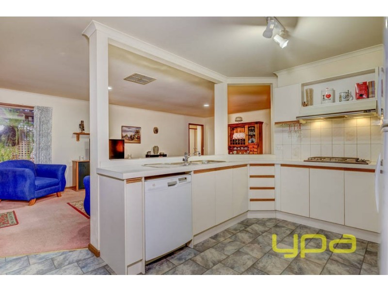 9 Josephine Court, Melton West VIC 3337