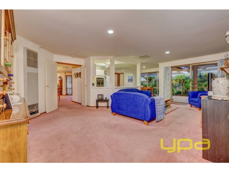 9 Josephine Court, Melton West VIC 3337