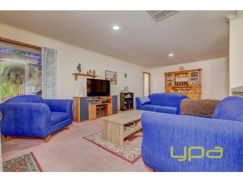 9 Josephine Court, Melton West VIC 3337