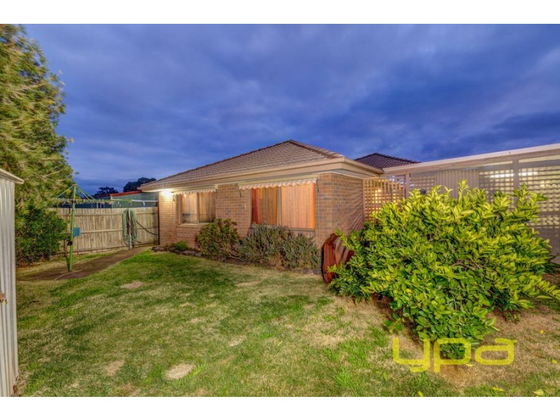 9 Josephine Court, Melton West VIC 3337
