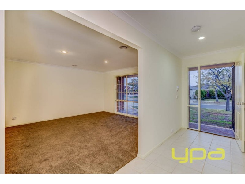 3 Wetherby Place, Melton West VIC 3337