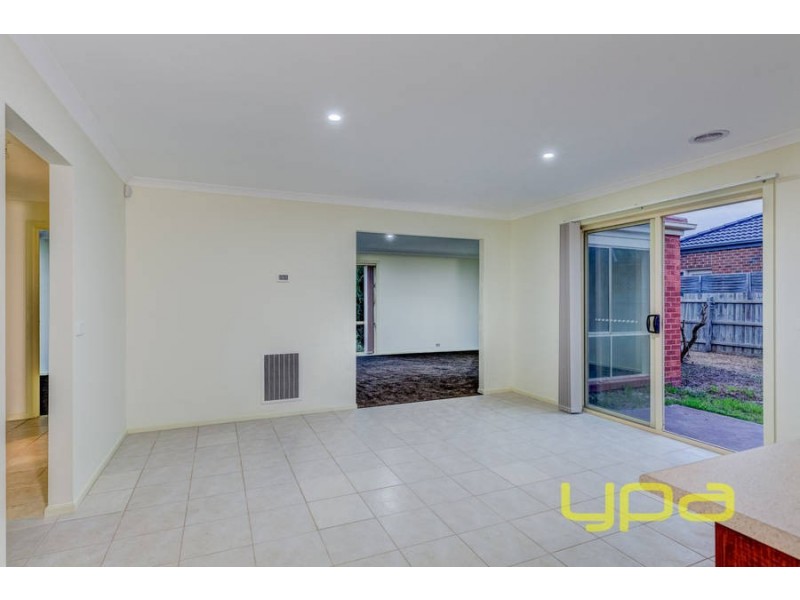 3 Wetherby Place, Melton West VIC 3337