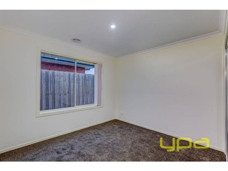 3 Wetherby Place, Melton West VIC 3337