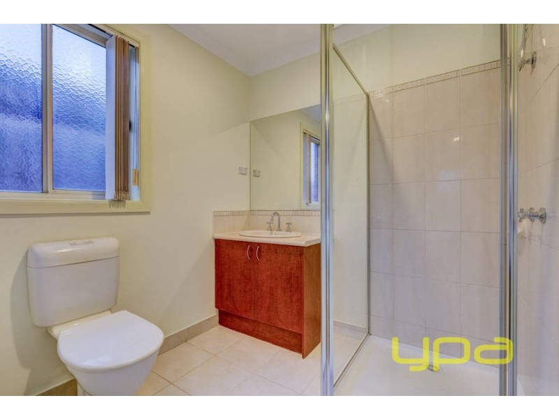 3 Wetherby Place, Melton West VIC 3337