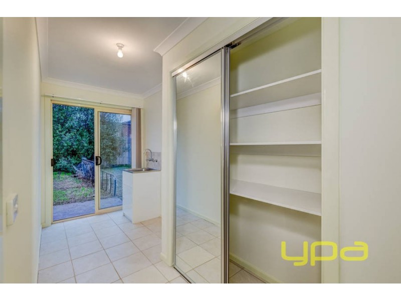 3 Wetherby Place, Melton West VIC 3337