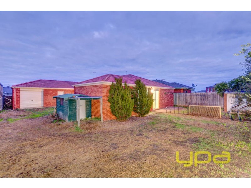 3 Wetherby Place, Melton West VIC 3337