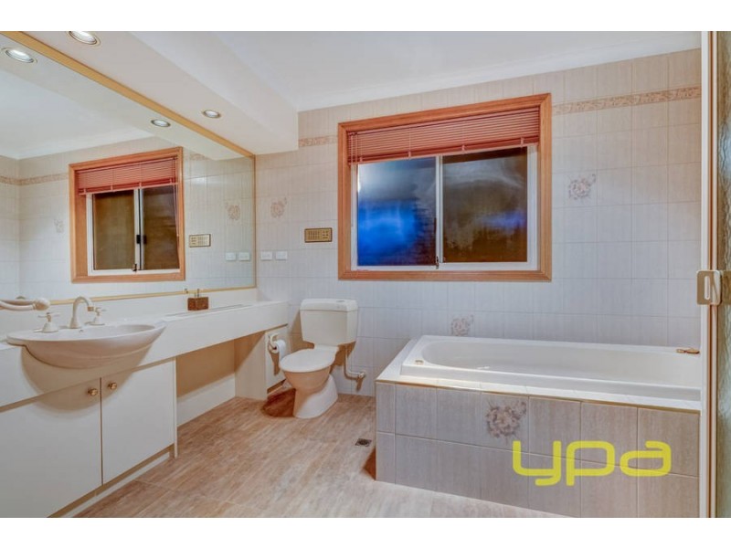 145 Brooklyn Road, Brookfield VIC 3338