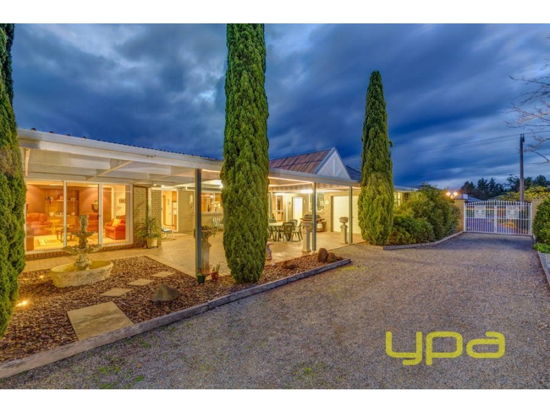 145 Brooklyn Road, Brookfield VIC 3338
