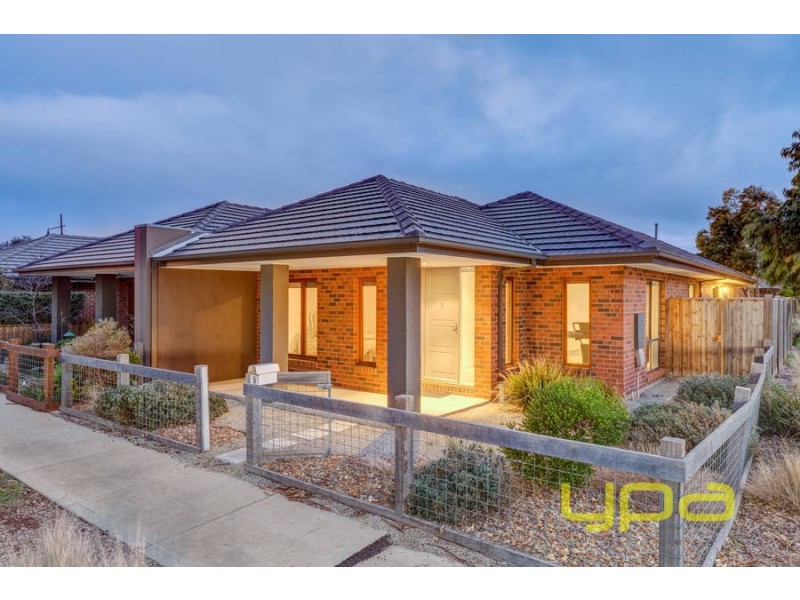 5 Castlemaine Walk, Eynesbury VIC 3338