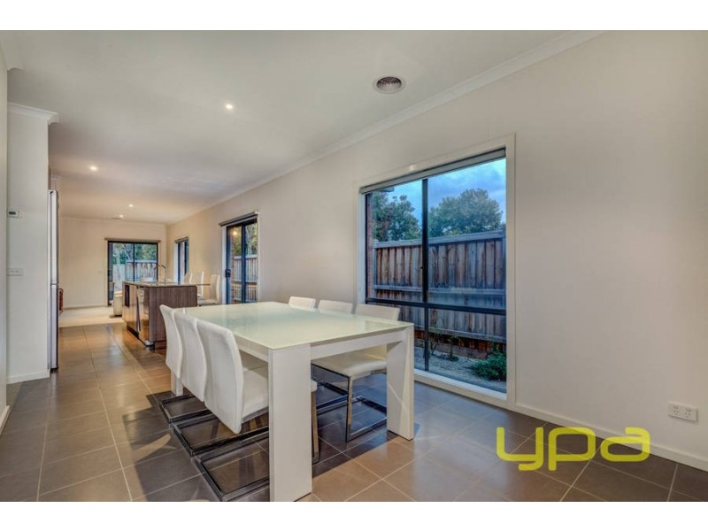 5 Castlemaine Walk, Eynesbury VIC 3338