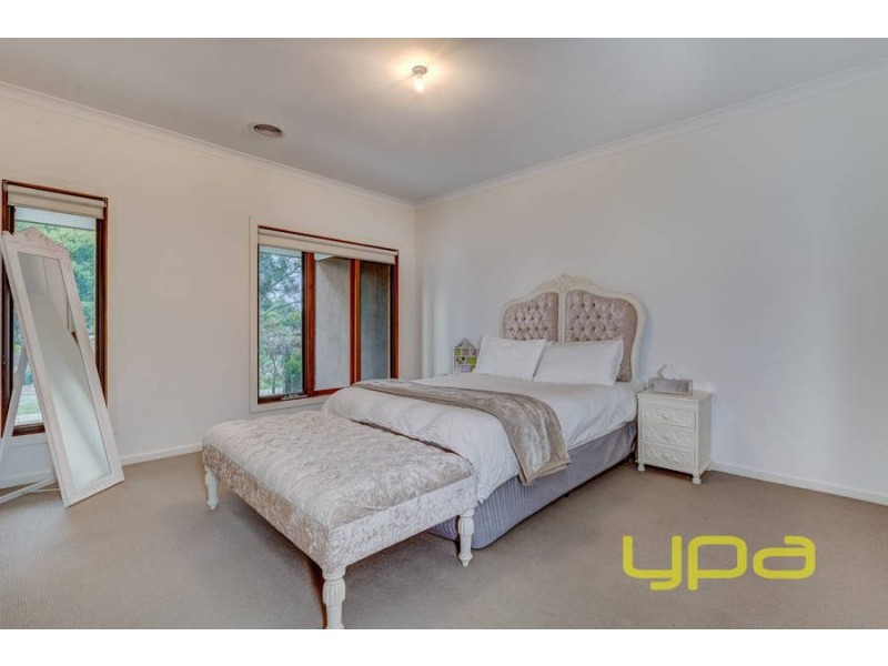 5 Castlemaine Walk, Eynesbury VIC 3338