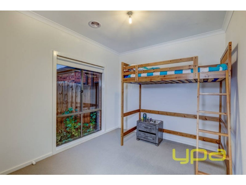 5 Castlemaine Walk, Eynesbury VIC 3338