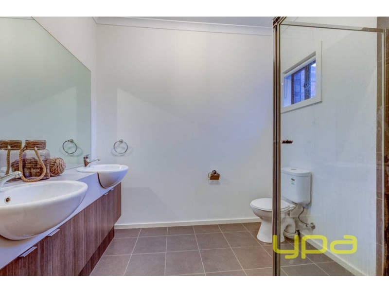 5 Castlemaine Walk, Eynesbury VIC 3338