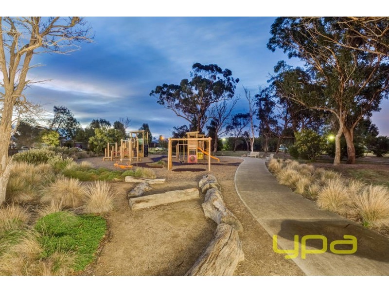 5 Castlemaine Walk, Eynesbury VIC 3338