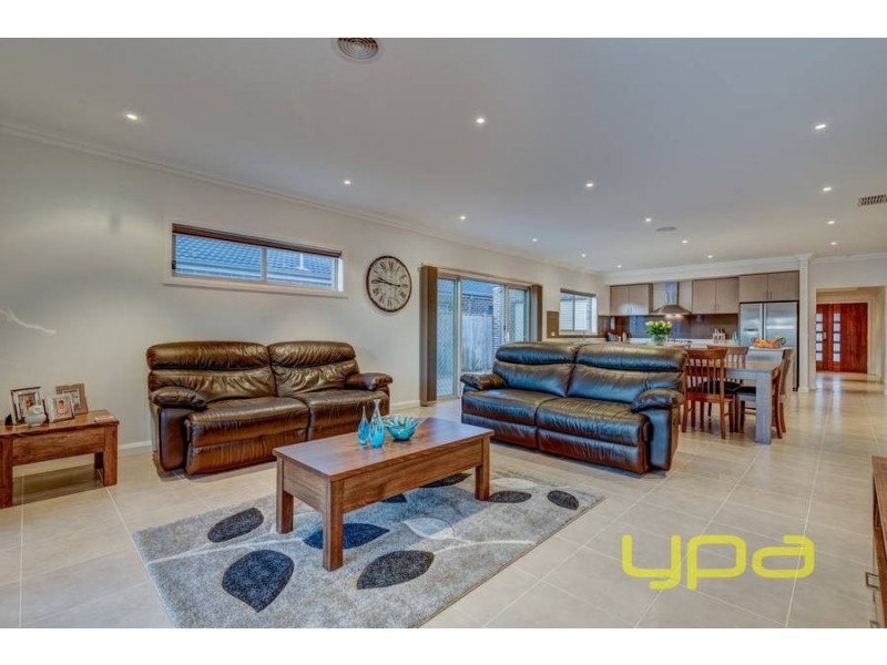 19 Bluegum Drive, Brookfield VIC 3338