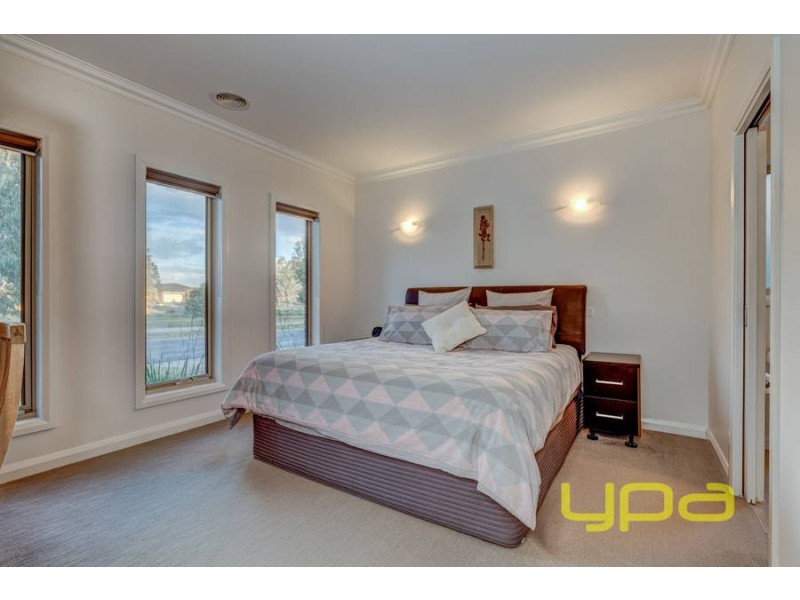 19 Bluegum Drive, Brookfield VIC 3338