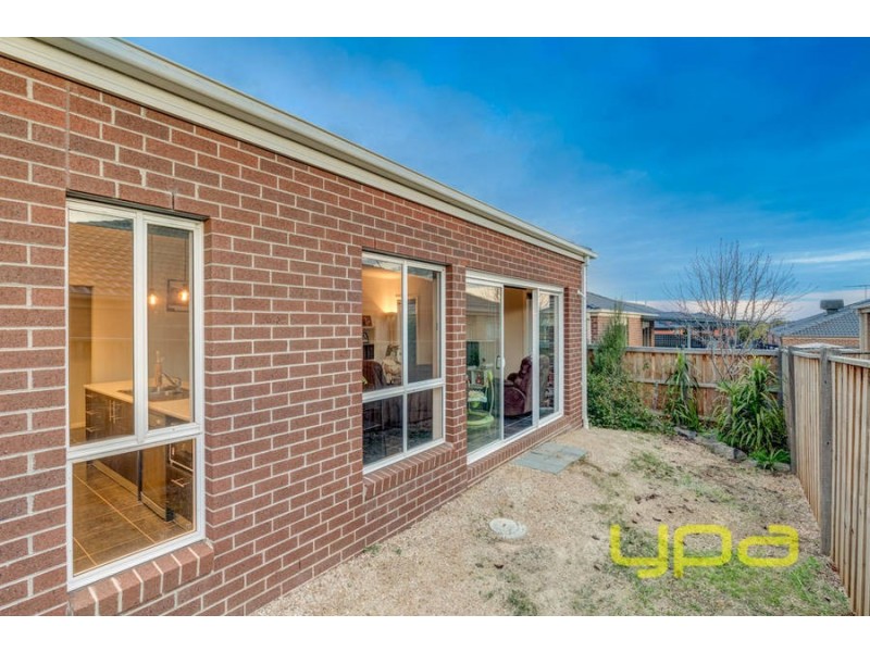 1 Viscosa Road, Brookfield VIC 3338