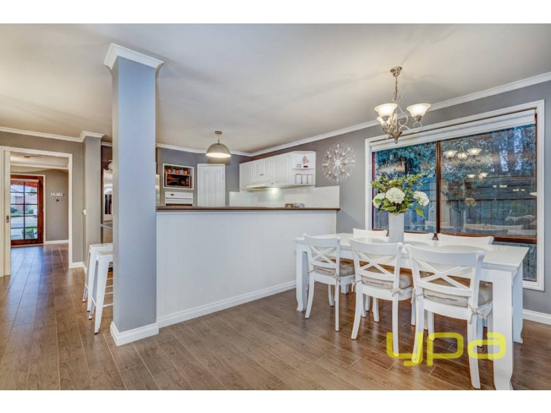 5 Royston Court, Brookfield VIC 3338