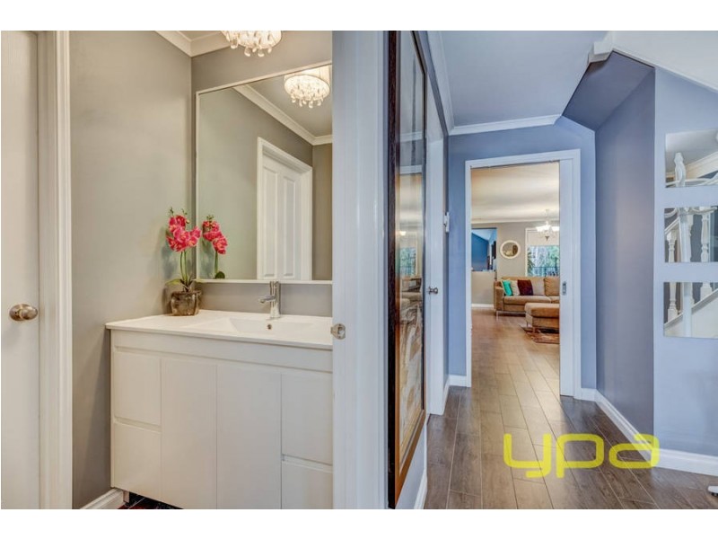 5 Royston Court, Brookfield VIC 3338