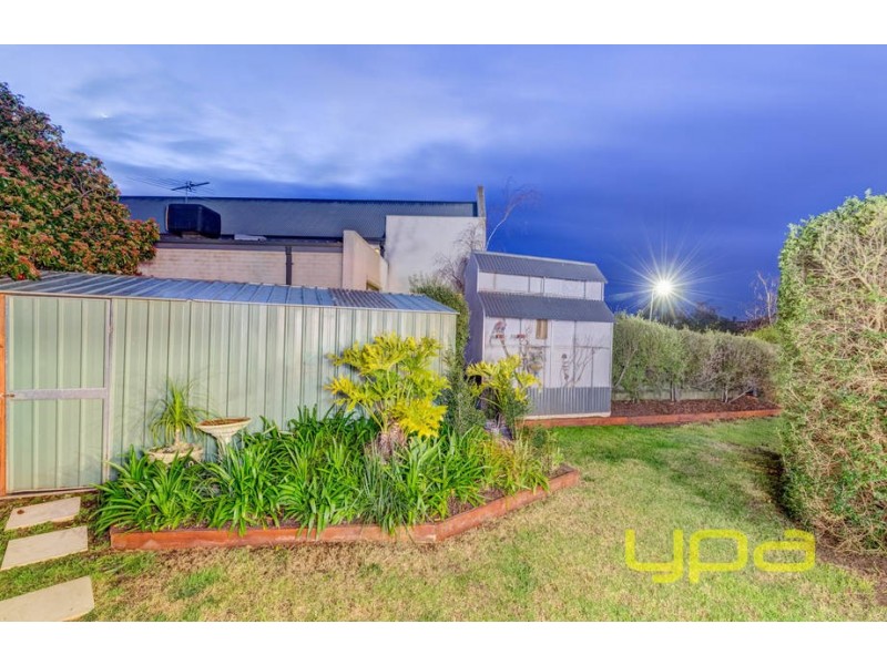 5 Royston Court, Brookfield VIC 3338