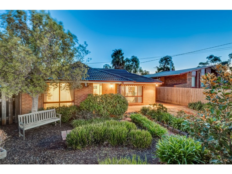 30 Lachlan Road, Melton South VIC 3338