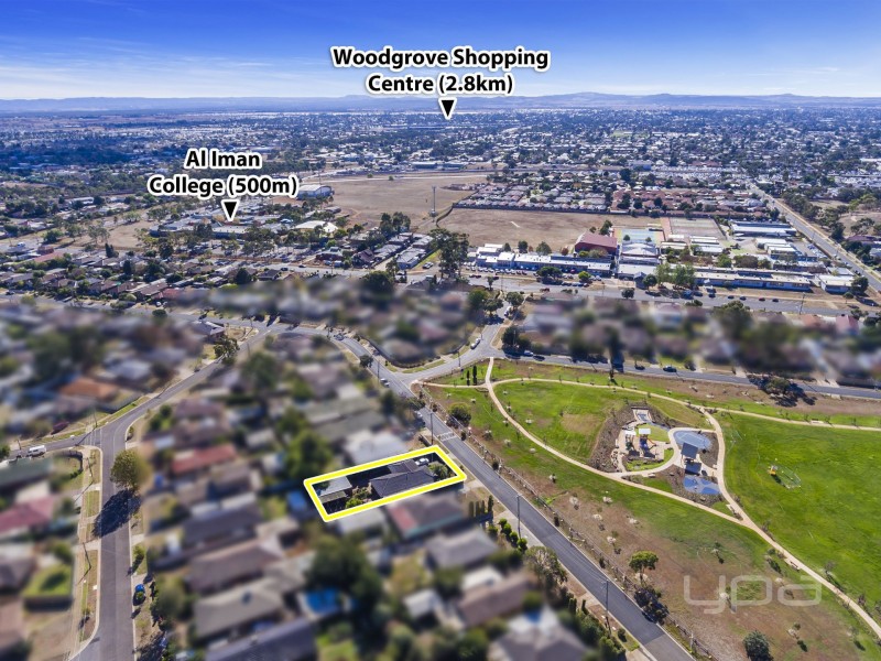 30 Lachlan Road, Melton South VIC 3338