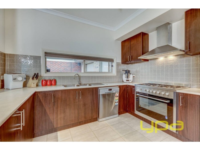 15 Trentham Avenue, Eynesbury VIC 3338